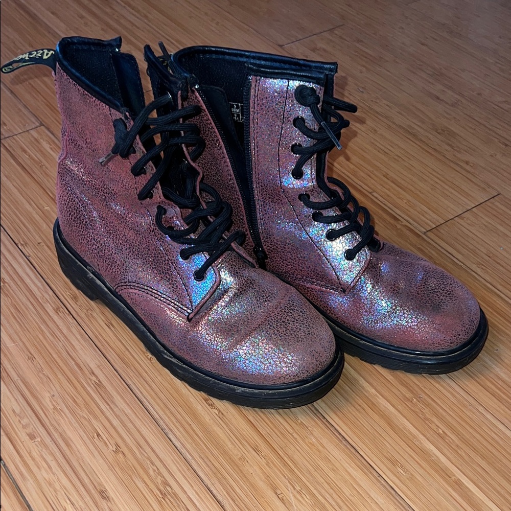 Dr. Martens Delaneyyie 37